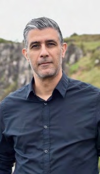 Porträtt av Daniel Gharavi, e-handelschef på Kjell & Company.